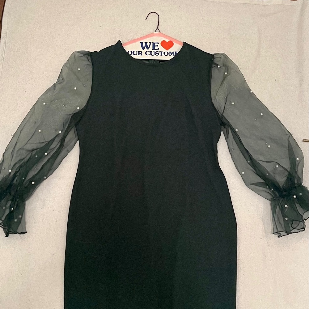 Green Bodycon Dress with Poofy Pearl Sleeves